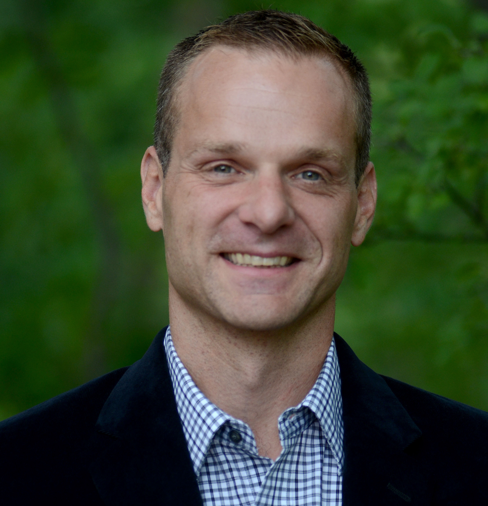 04.Matthew Diemer, Marsal Family School of Education Español